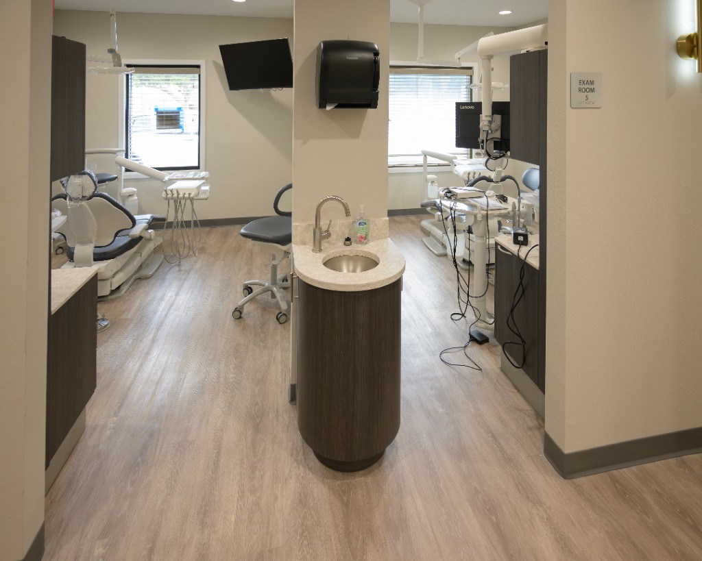 Modern exam rooms at Reddy Dental